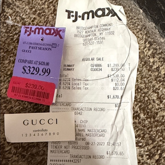 Gucci Black Belt with Gold GG Buckle - Picture 6 of 6